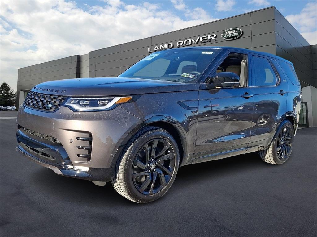 new 2025 Land Rover Discovery car, priced at $77,378