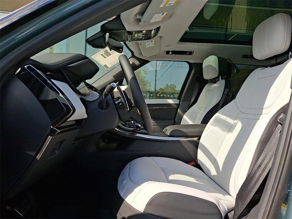 new 2025 Land Rover Range Rover Sport car, priced at $102,365