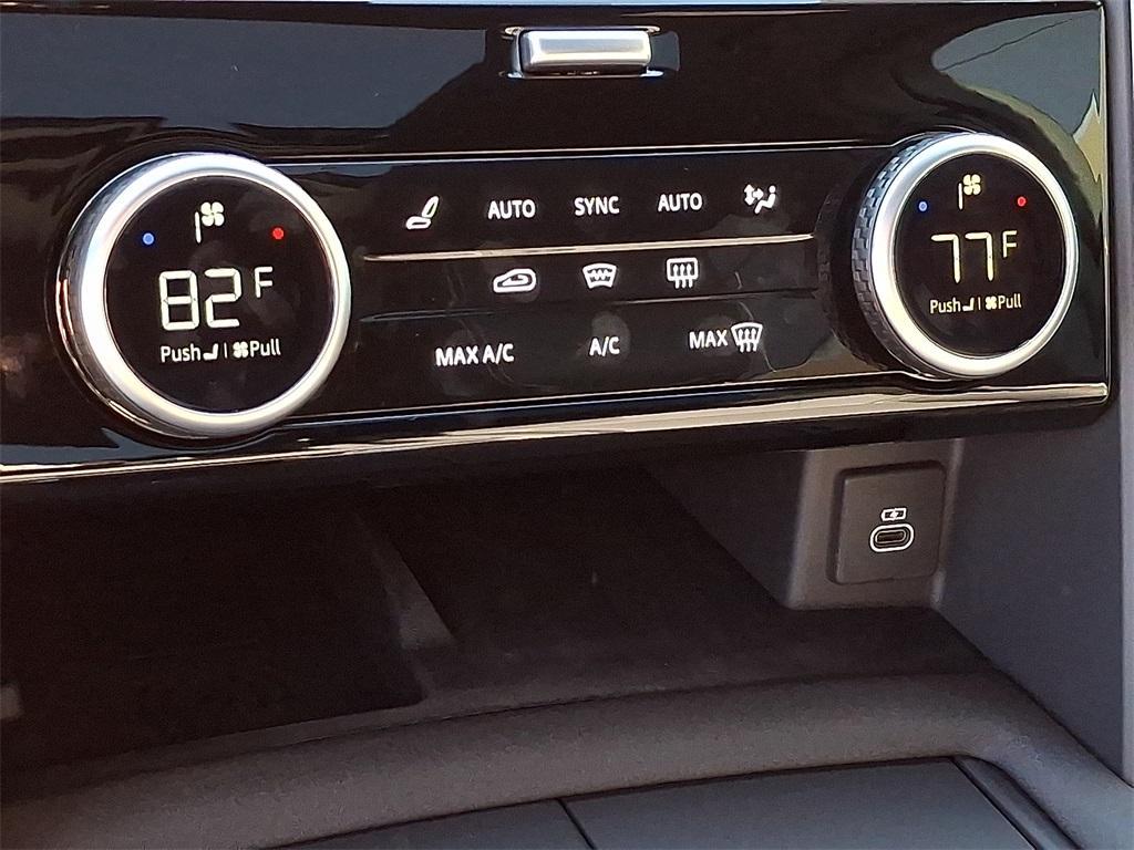 new 2025 Land Rover Discovery car