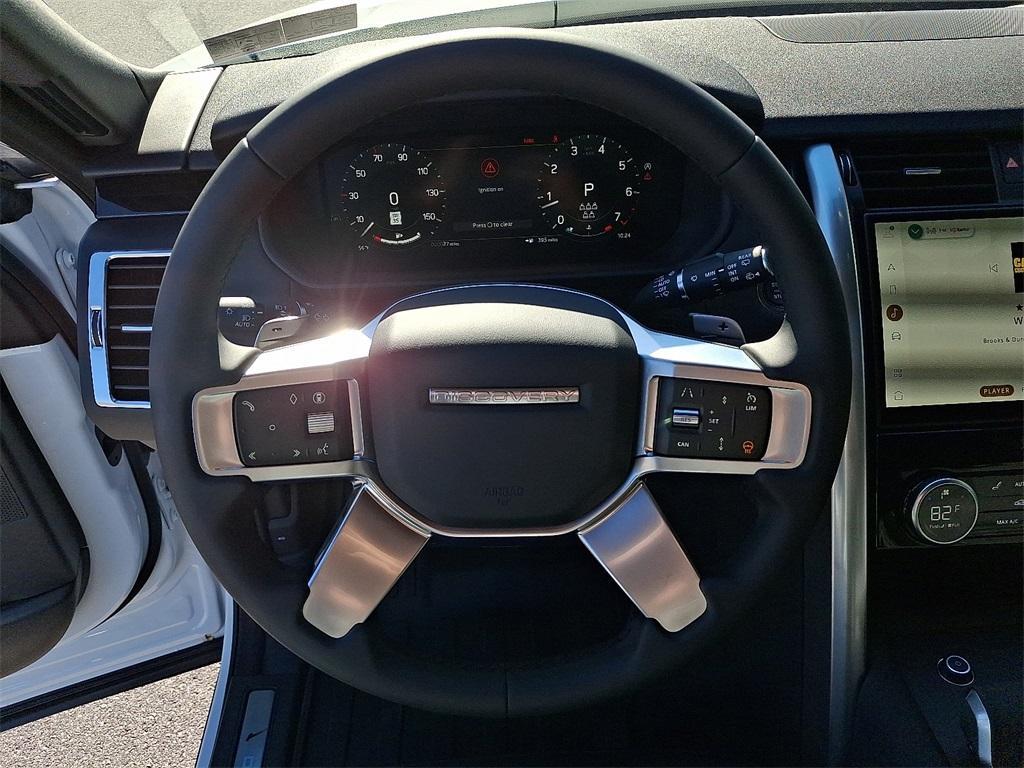 new 2025 Land Rover Discovery car