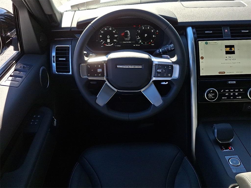 new 2025 Land Rover Discovery car