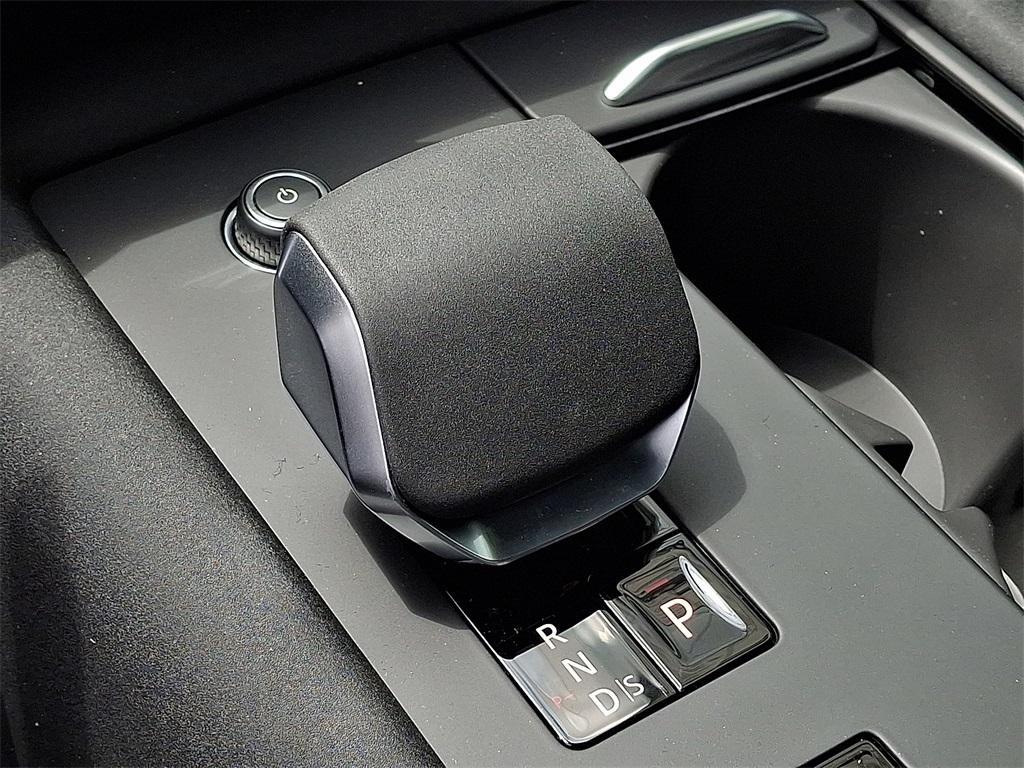 new 2025 Land Rover Discovery car, priced at $67,153