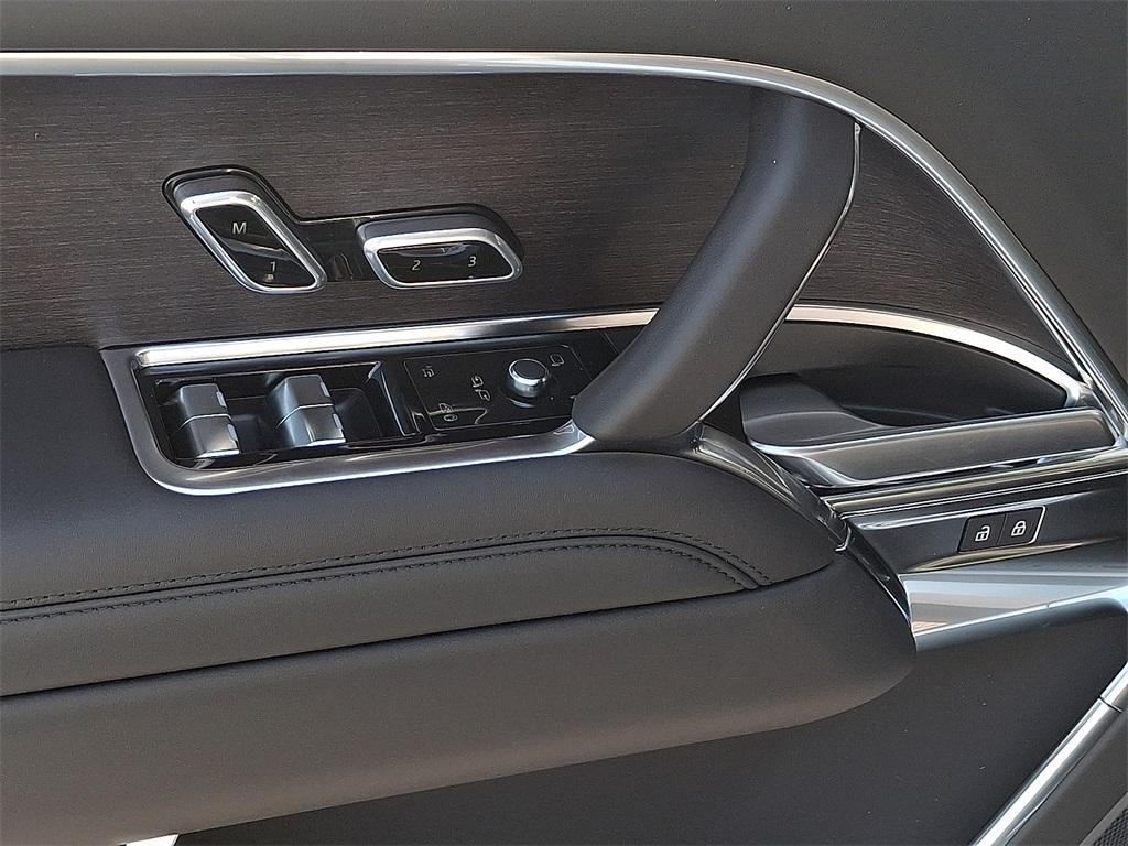 new 2025 Land Rover Range Rover car, priced at $135,590