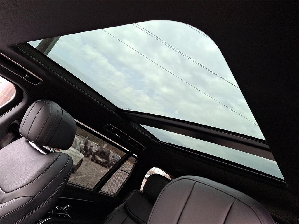 new 2025 Land Rover Range Rover car, priced at $164,555