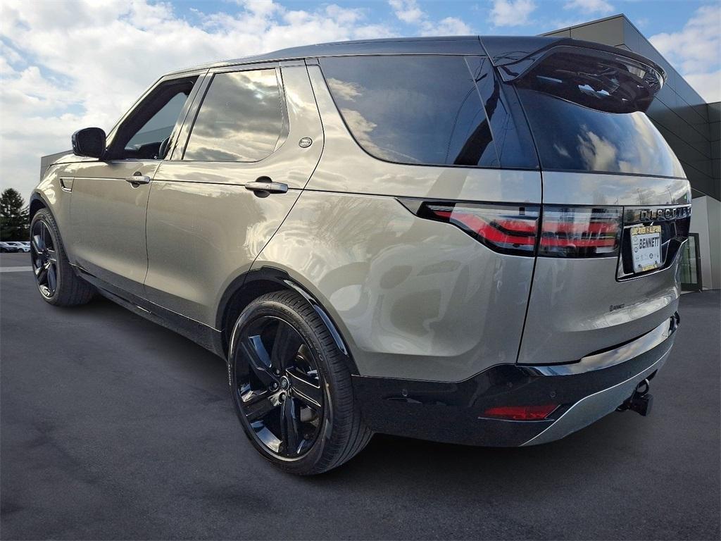 new 2025 Land Rover Discovery car, priced at $80,943