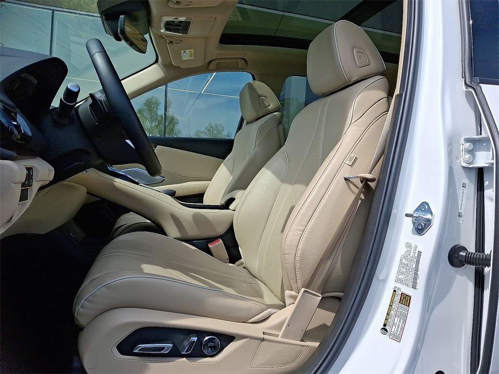 used 2024 Acura RDX car, priced at $45,450