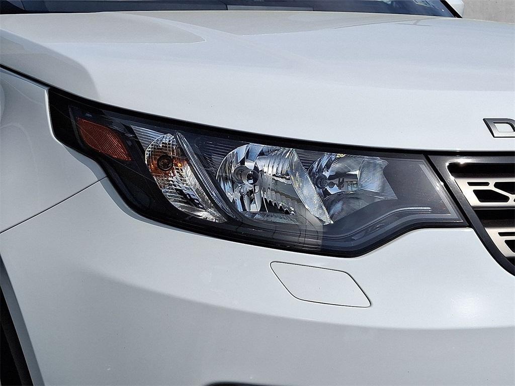 used 2018 Land Rover Discovery car, priced at $19,950
