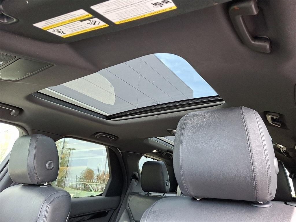 used 2018 Land Rover Discovery car, priced at $19,950
