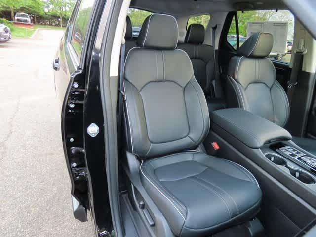 new 2025 Honda Pilot car, priced at $54,530