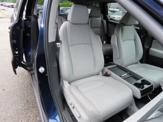 new 2024 Honda Odyssey car, priced at $42,705