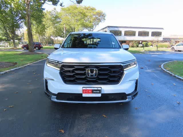new 2025 Honda Pilot car, priced at $48,255