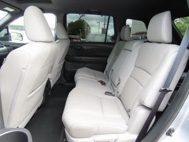 used 2022 Honda Passport car, priced at $33,000