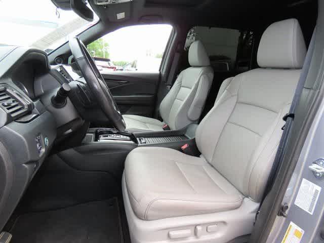 used 2022 Honda Passport car, priced at $33,000