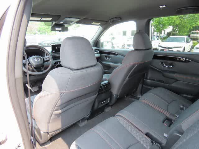 new 2025 Honda Pilot car, priced at $44,205