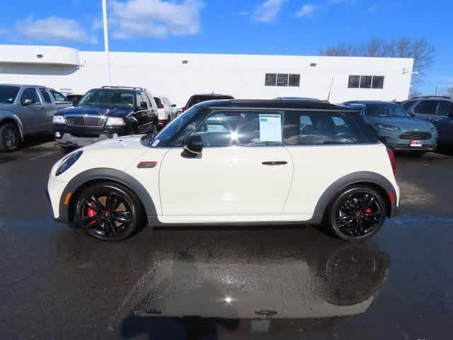 used 2022 MINI Hardtop car, priced at $30,000