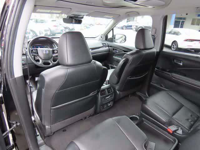 used 2022 Honda Pilot car, priced at $33,599