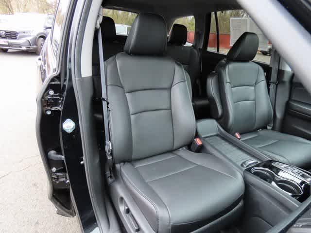 used 2022 Honda Pilot car, priced at $33,599