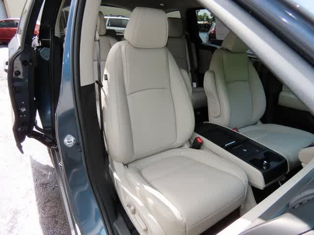 new 2026 Honda Odyssey car, priced at $44,290