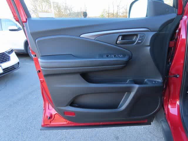 used 2023 Honda Passport car, priced at $32,065