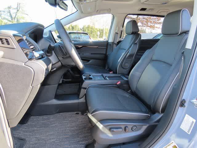 used 2025 Honda Odyssey car, priced at $49,132