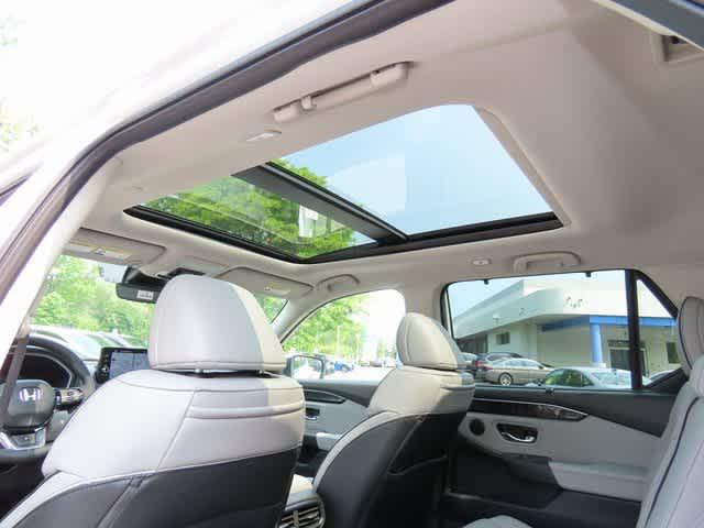 new 2025 Honda Pilot car, priced at $55,030