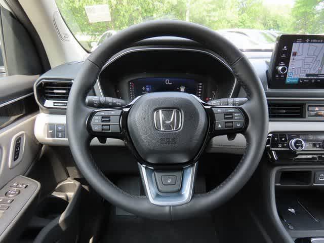 new 2025 Honda Pilot car, priced at $55,030
