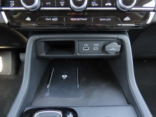 new 2025 Honda Pilot car, priced at $47,550