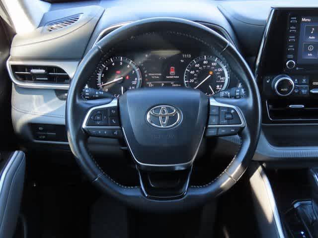 used 2021 Toyota Highlander car, priced at $33,999