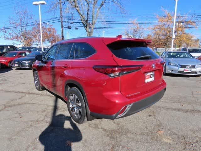 used 2021 Toyota Highlander car, priced at $33,999