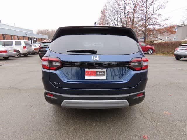 new 2025 Honda Pilot car, priced at $47,845