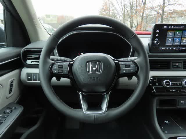 new 2025 Honda Pilot car, priced at $47,845