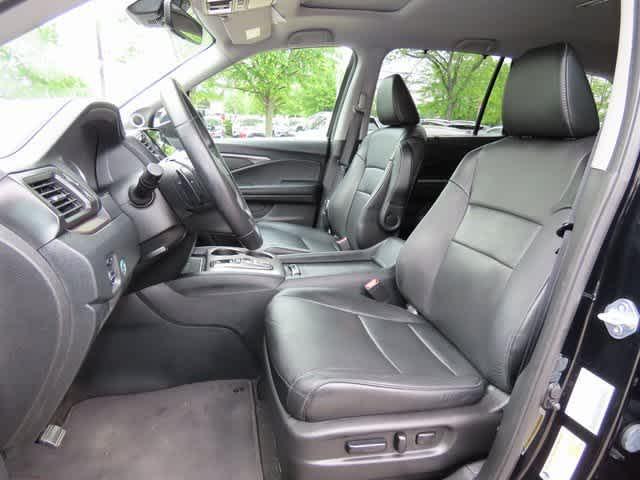 used 2022 Honda Pilot car, priced at $28,600