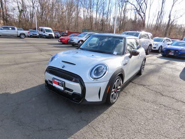 used 2022 MINI Hardtop car, priced at $26,499