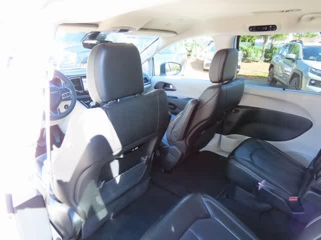 used 2024 Chrysler Pacifica car, priced at $35,800