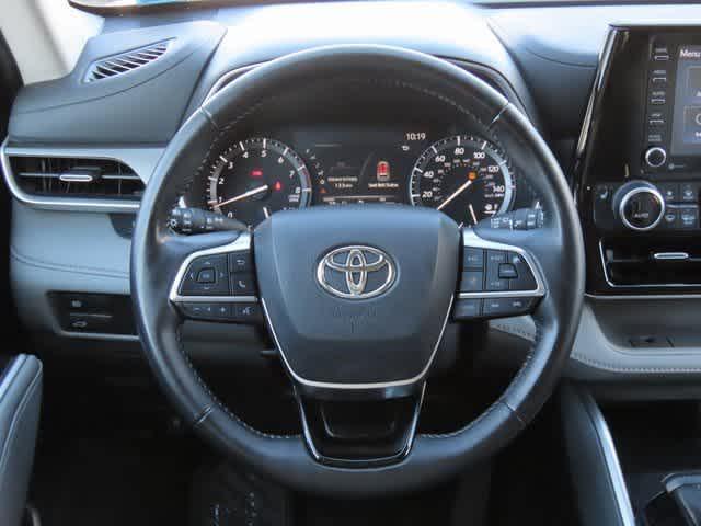 used 2021 Toyota Highlander car, priced at $32,999