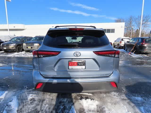 used 2021 Toyota Highlander car, priced at $32,999