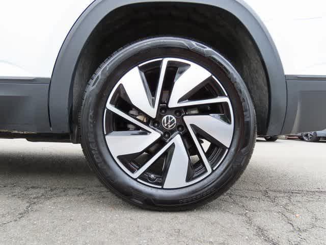 used 2024 Volkswagen Atlas car, priced at $36,700