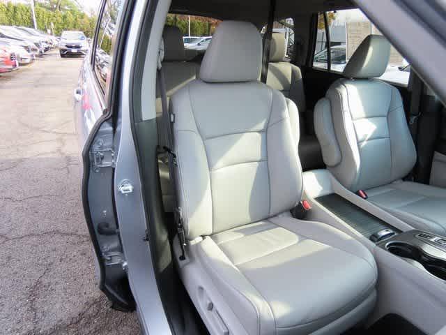 used 2022 Honda Pilot car, priced at $33,441