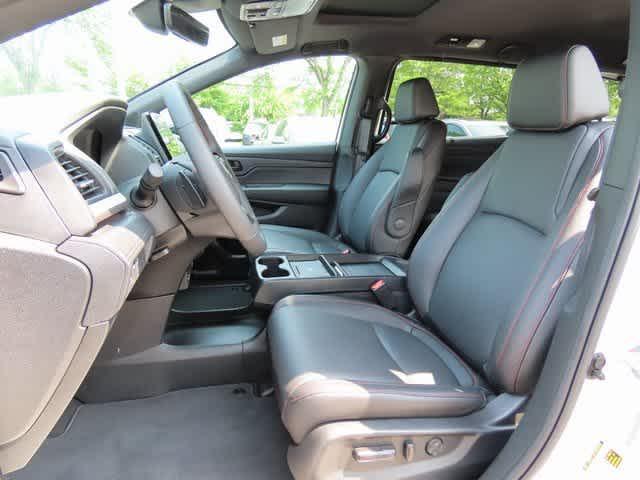 used 2025 Honda Odyssey car, priced at $42,500