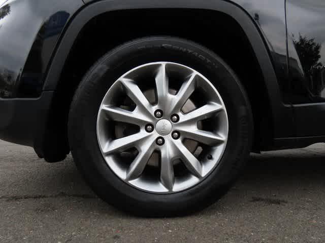used 2018 Jeep Cherokee car, priced at $13,278