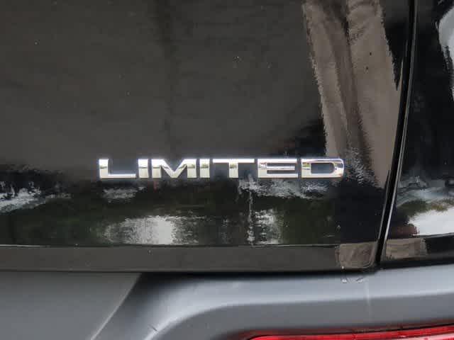 used 2018 Jeep Cherokee car, priced at $13,278