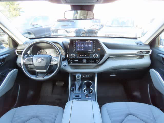 used 2022 Toyota Highlander car, priced at $30,999