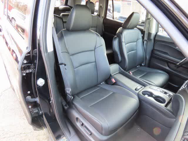 used 2021 Honda Pilot car, priced at $30,499