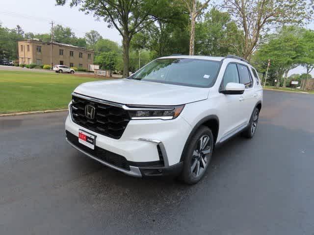 new 2025 Honda Pilot car, priced at $51,150