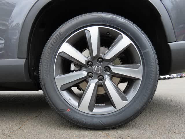 new 2025 Honda Pilot car, priced at $51,780