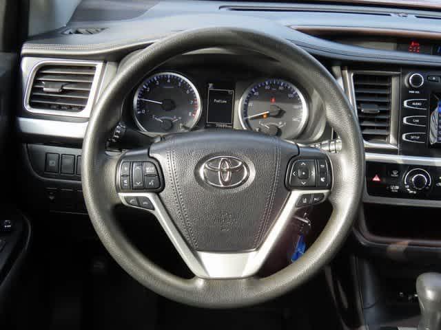 used 2019 Toyota Highlander car, priced at $21,989