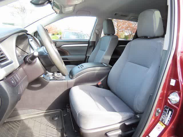 used 2019 Toyota Highlander car, priced at $21,989