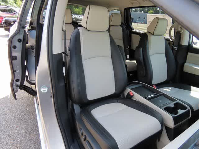 new 2025 Honda Odyssey car, priced at $52,275