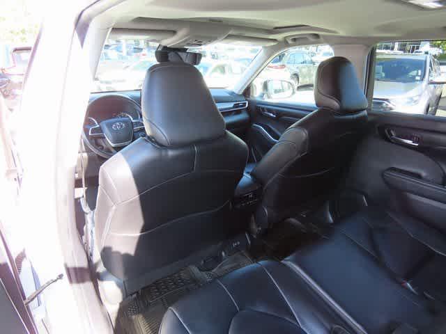 used 2024 Toyota Highlander car, priced at $38,313
