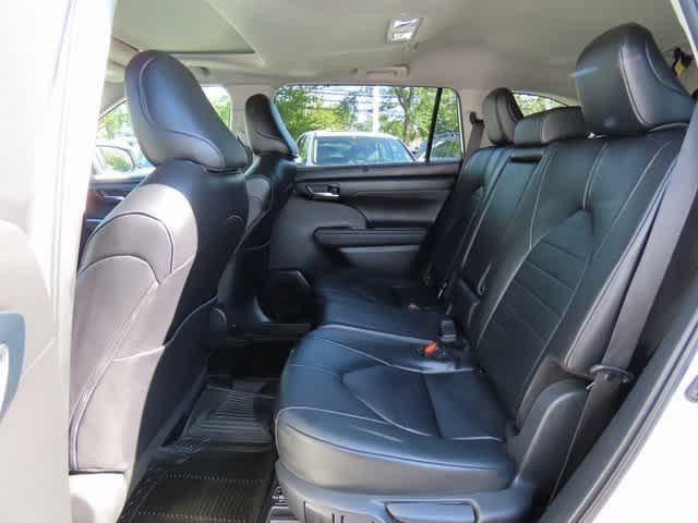 used 2024 Toyota Highlander car, priced at $38,313